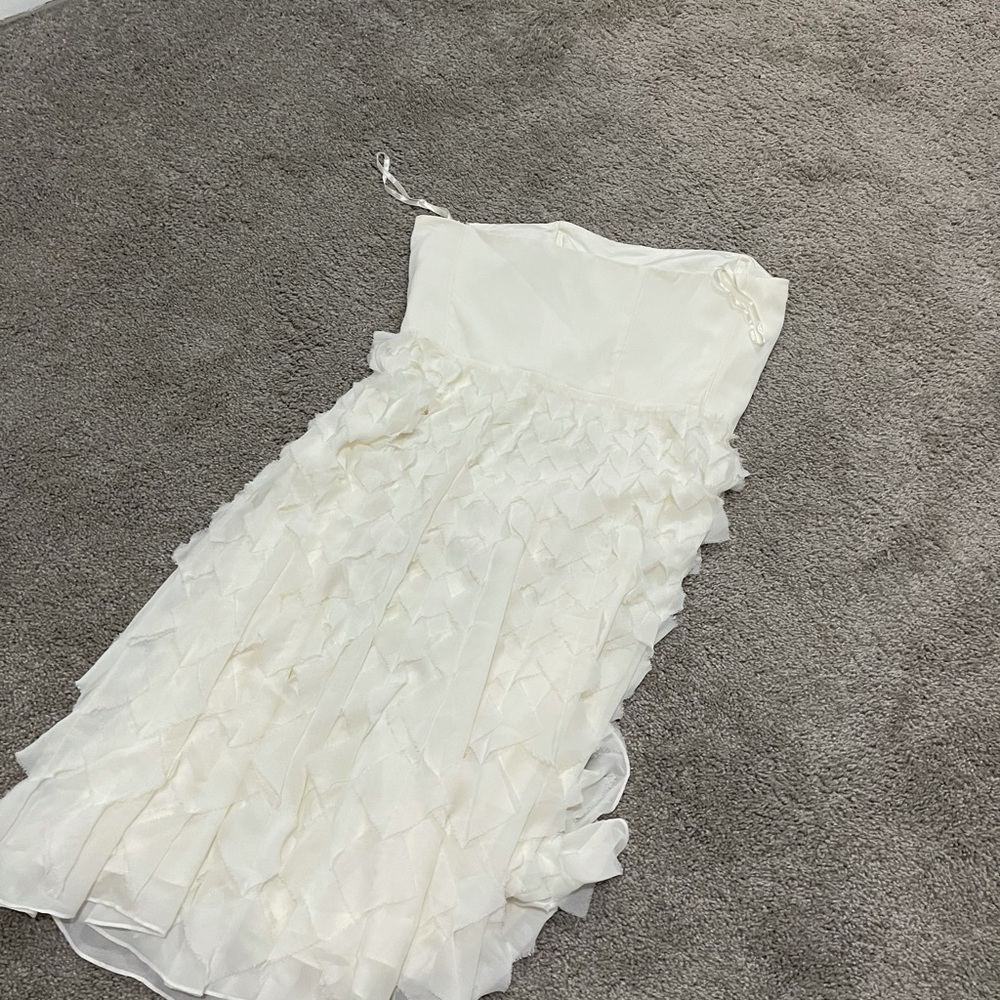 White strapless dress